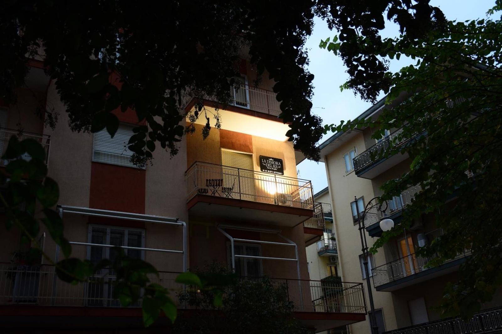 La Dimora Del Re Bed and Breakfast Salerno Eksteriør billede